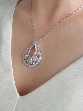 Van Cleef & Arpels Snowflake Necklace